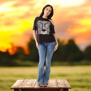 TRUE BAND CRYSTAL CUTOUT TEE- BLACK SIZE XL